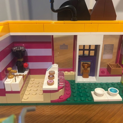 Lego Friends 41699 pet adoption cafe like new with instruction leaflet