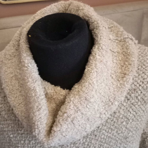 Wool poncho like new, beige, size L