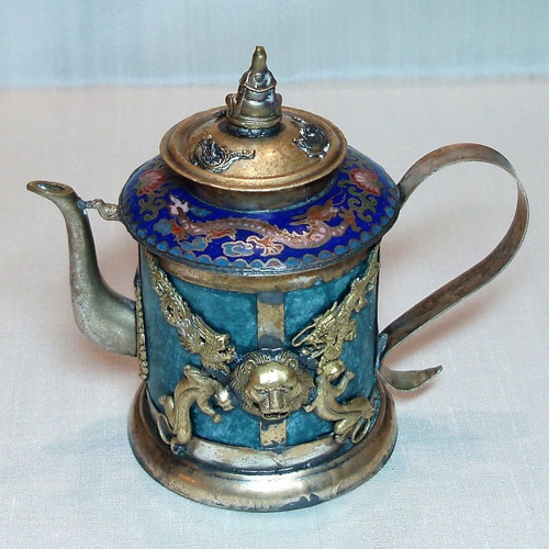 Asian teapot used with nephrite and multicolored enamel 18th-19th century