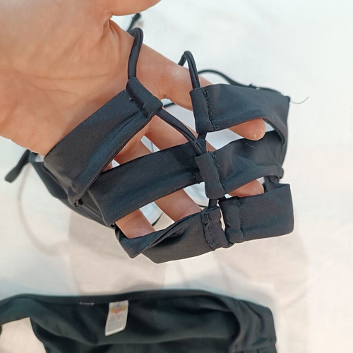 Black strappy push up bikini like new, size large