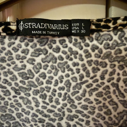 Stradivarius animal print cropped top like new, size L