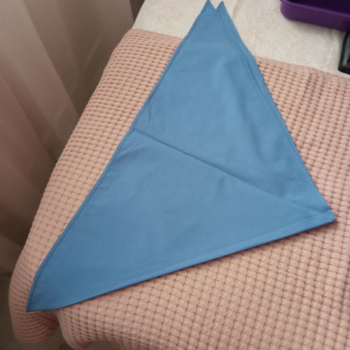 Handkerchiefs new, pack of 20, isosceles triangle shape