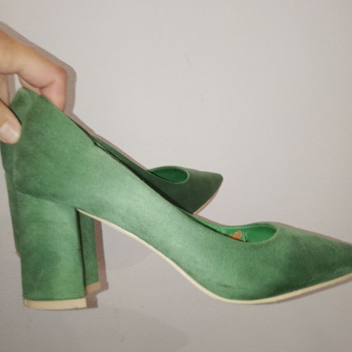 Green suede pumps with wide heel, size 38, like new
