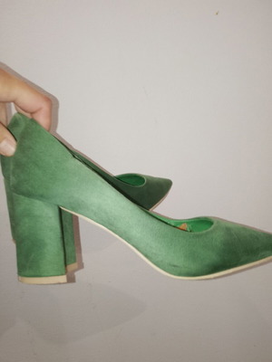 Green suede pumps with wide heel, size 38, like new