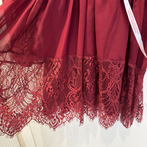 Missguided burgundy lace dress new, size S M