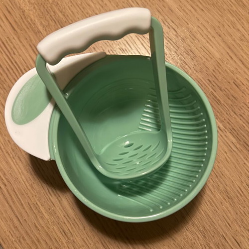Baby food mashing bowl unused
