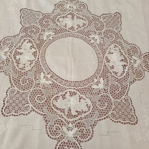 Handmade tablecloth new, approximately 170 × 170cm