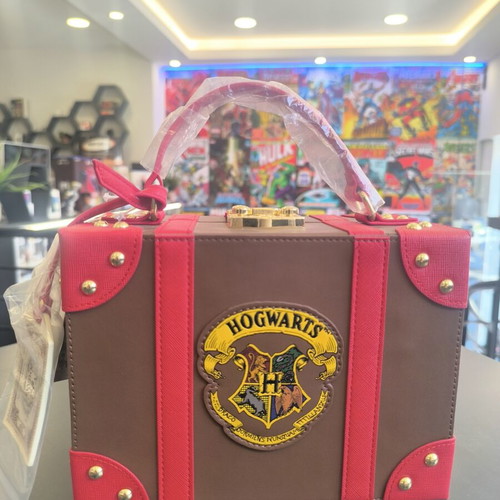 Loungefly Harry Potter Hogwarts Express Luggage Trunk Crossbody Bag new