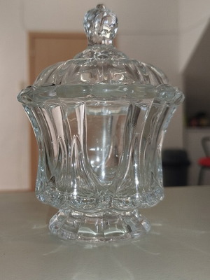Set of 4 glass jars with lids, medium size