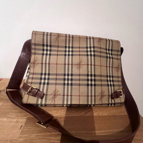 Burberry large messenger bag used with PVC leather trim