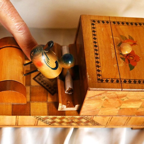Wooden Tobacco Box used with Bird Offering Cigarette