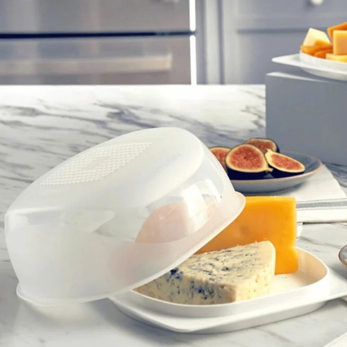 Smart cheese container medium 60% !Tupperware