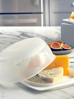 Smart cheese container medium 60% !Tupperware