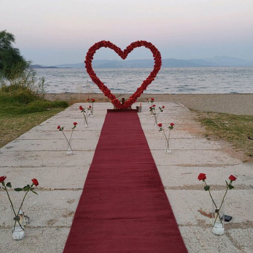 Heart for marriage proposal like new with 330 red roses