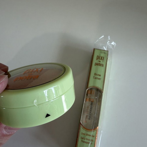 Pixi set blush and highlighter with eyebrow gel new in packaging