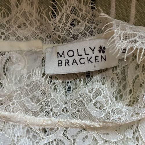 Molly Bracken Romantic Cream Lace Boxy Top Small Like New
