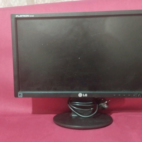 Pc Flatron monitor used, very good condition