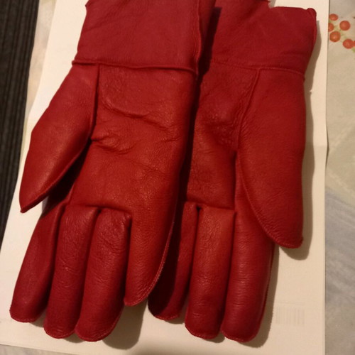 Leather gloves used, red with fur