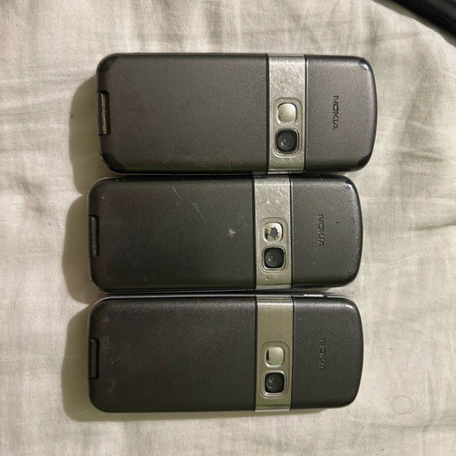 Nokia phones used, for parts without battery and charging port