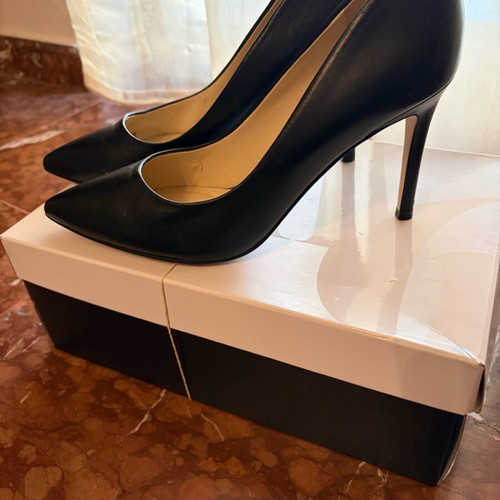 Nine West black leather heels used, size 37