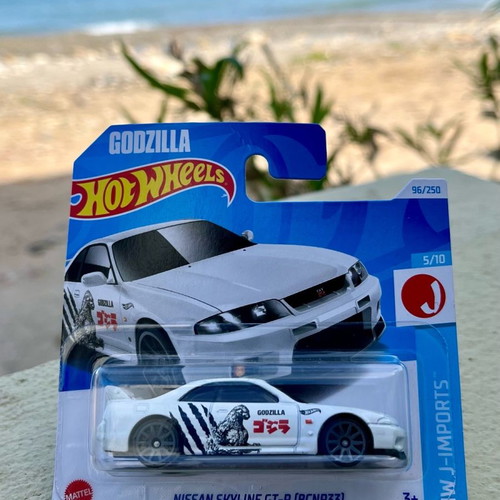 Nissan Skyline GT-R Hotwheels new, in original packaging