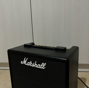 Πωλείται ενισχυτής Marshall Code 25W