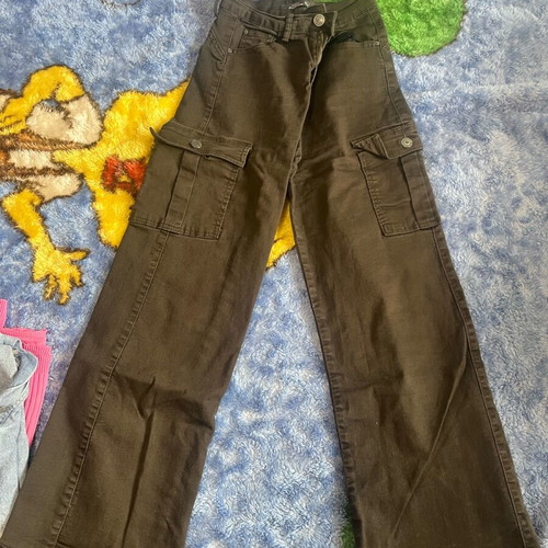 Women's cargo jeans like new, size S, khaki color