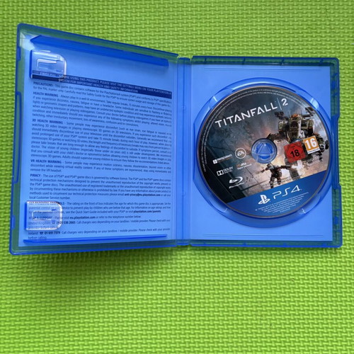 Titanfall 2 PS4 game like new, shooting