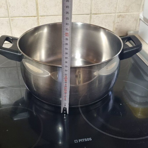 Cooking pot 26cm like new