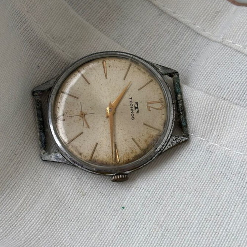 Technos men's watch used with dial and oxidation damage