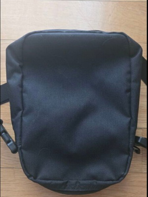 Nike Air Max crossbody bag, black
