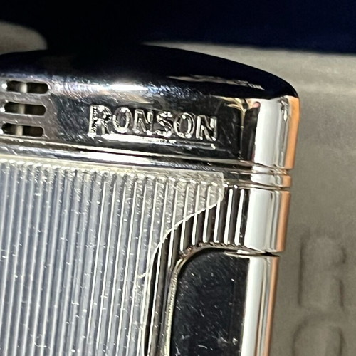 Ronson lighter like new, authentic