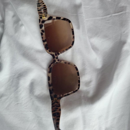 Dolce & Gabbana sunglasses salmon with leopard pattern like new