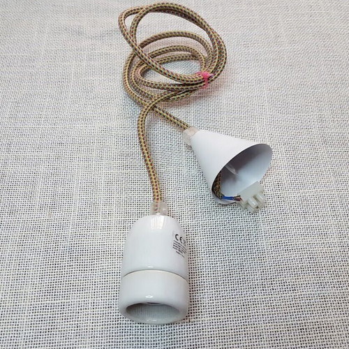 Pendant light E27 used with ceramic base and fabric cable