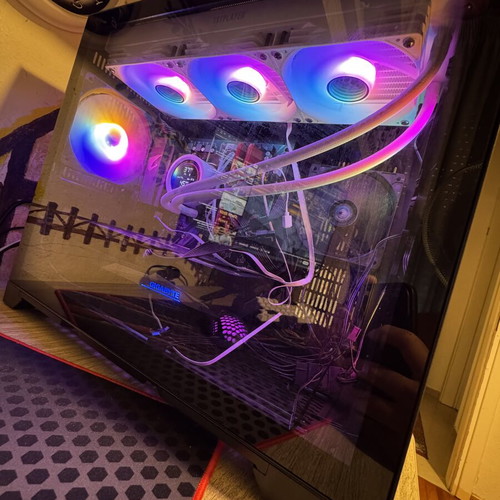 Ryzen 7 5800x gaming PC with RX 7600 8GB graphics