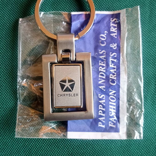 Vintage Chrysler spinning keychain, New Old Stock, heavy metal 37g