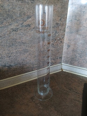 Γυάλινος ογκομετρικός σωλήνας 500 ml σαν καινούργιος