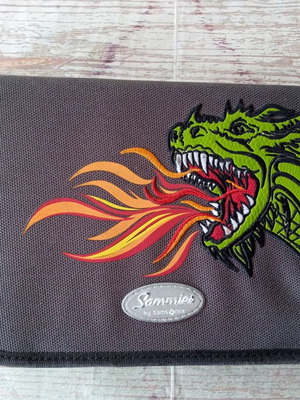 Училищна несесер Sammies от Samsonite Fire Dragon