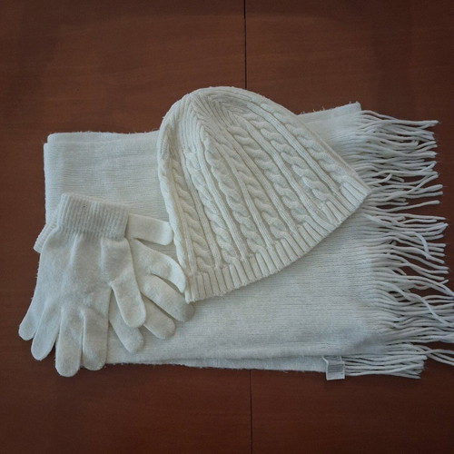 Scarf, hat and gloves set for girls used, white