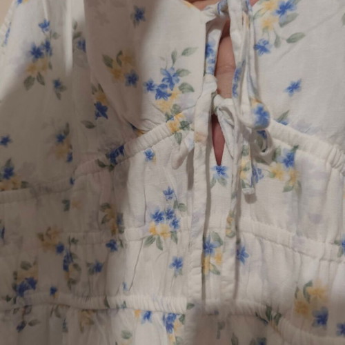 Hollister dress XL white floral, like new