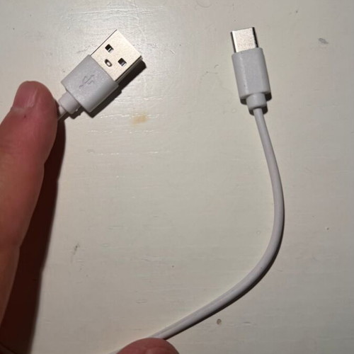 USB to USB Type-C charging cable like new, white