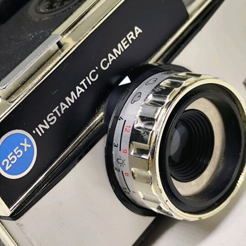 Kodak Instamatic 255X vintage camera like new with original case