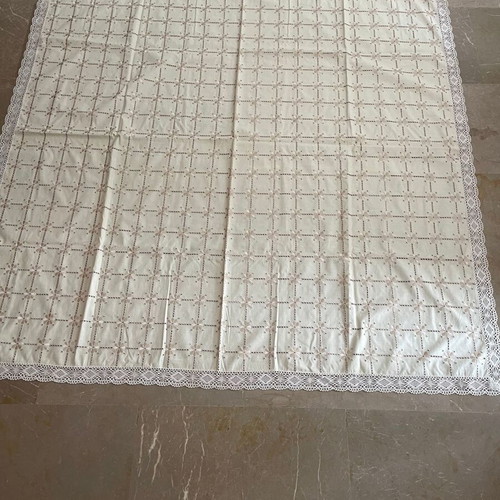Modern tablecloth new 170x170 cm