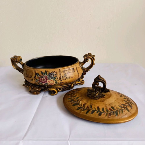 Ceramic set fondue pot and ashtray like new