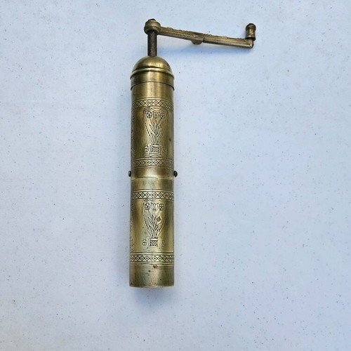 Spice grinder used, antique