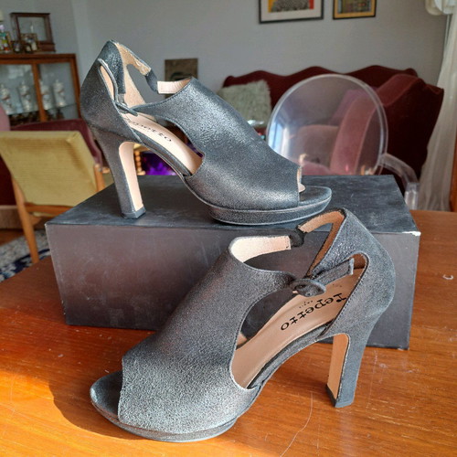 Repetto black leather sandals used, size 36