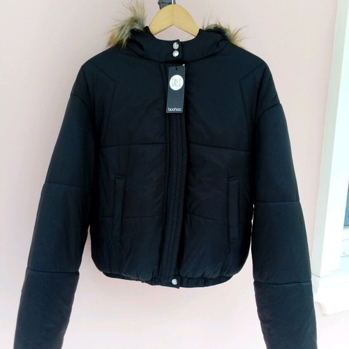 Boohoo women's jacket new with hood, size large, black