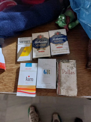 Пакети цигари затворени стари, нови