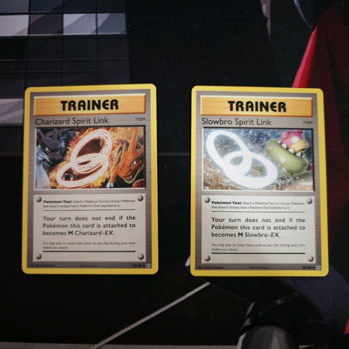 Pokémon cards lot Evolutions 2pcs like new