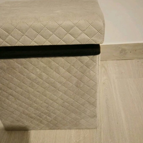 Quilted gray stool like new